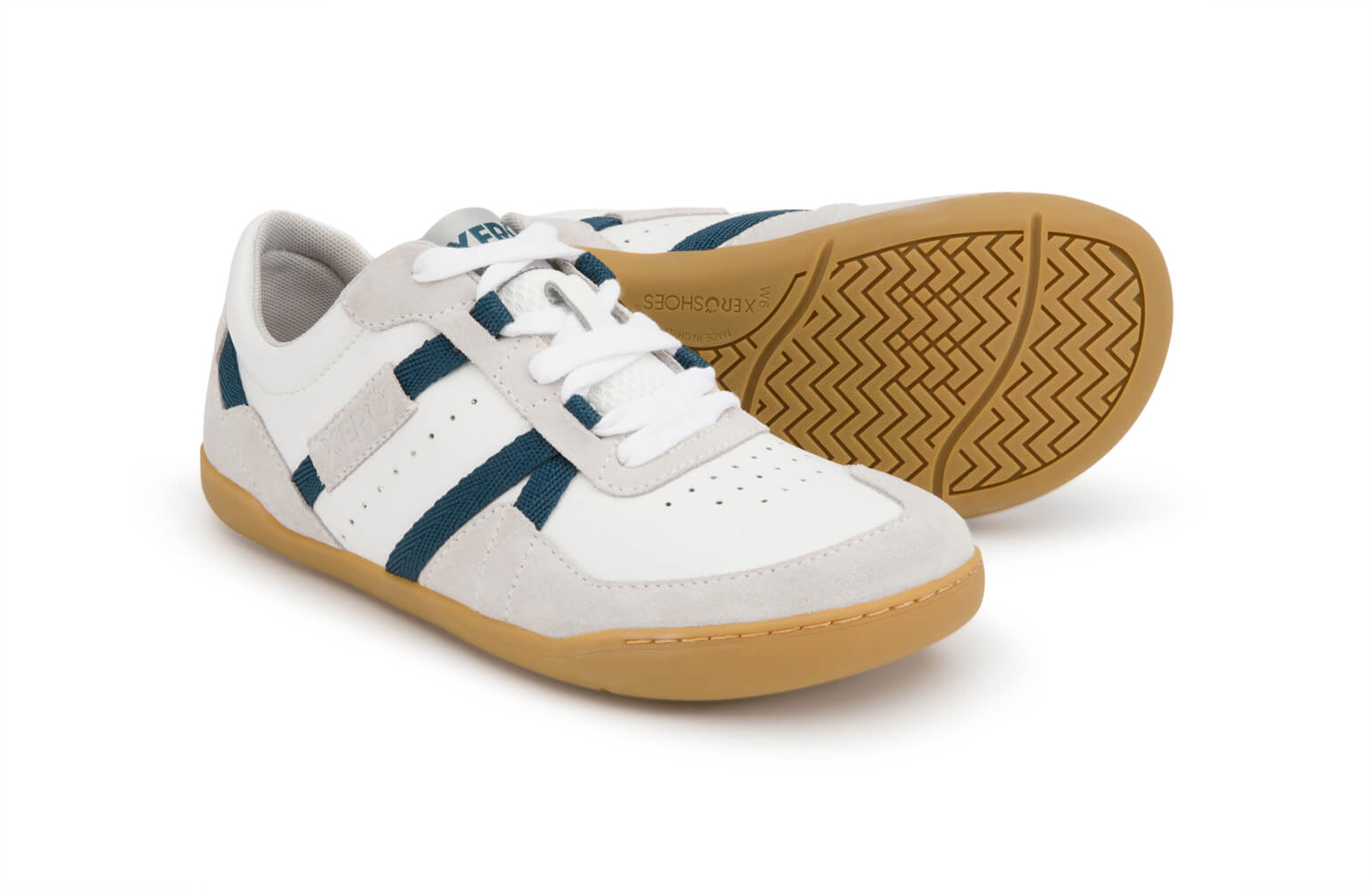 KOW-WHT_Kelso_White_PairRight-197-WEB