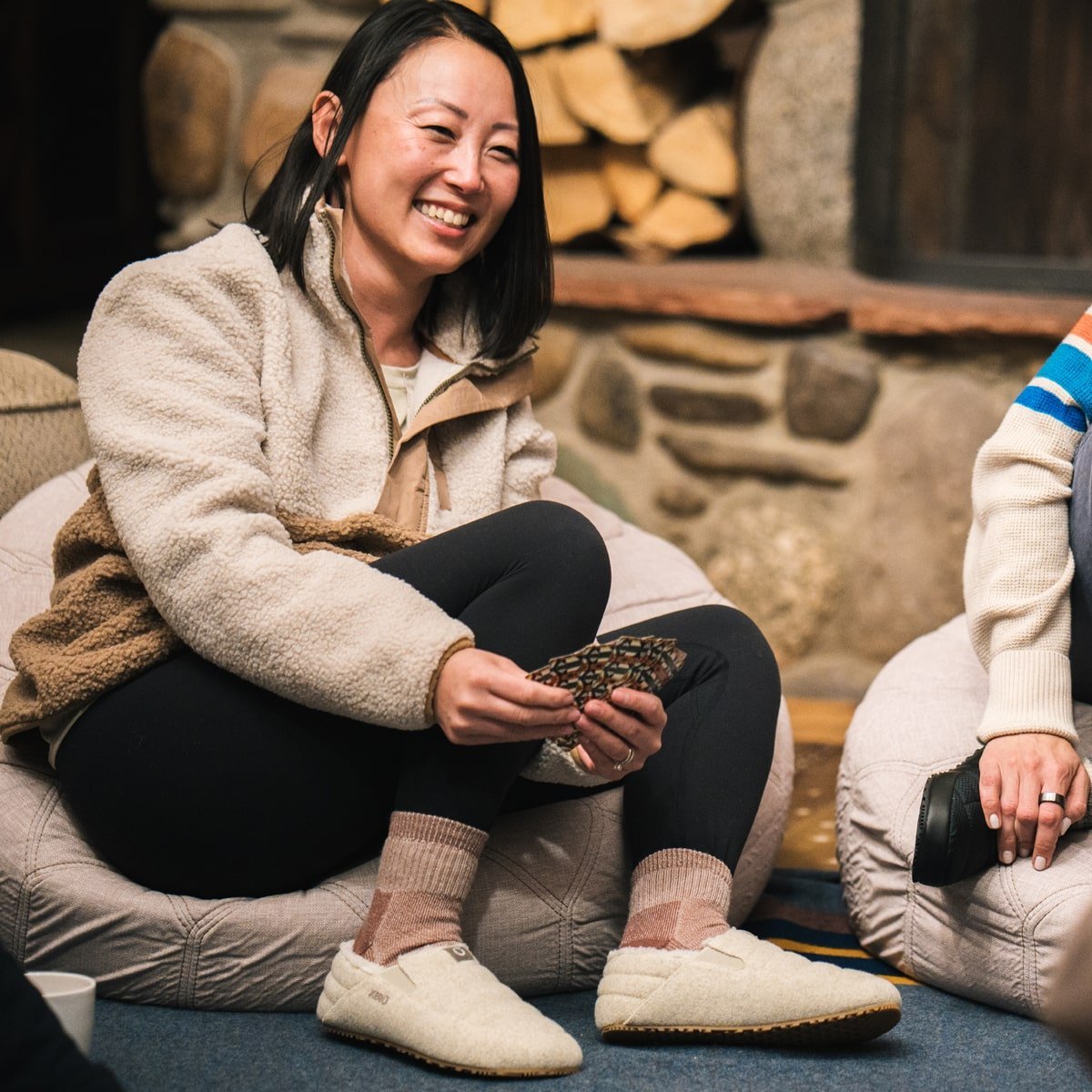 Pagosa-Cozy-wear-it-two-ways-min