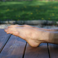 4 Exercises to Strengthen Your Feet (And Ankles)