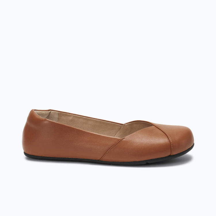 Xero Shoes Phoenix - Women Shoe in Gold with Toe Facing Right